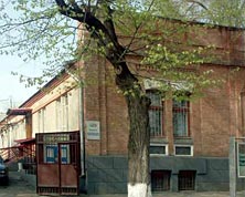 Alexei Şciusev, 47 A,B (colţ str. M. Eminescu); Liter B